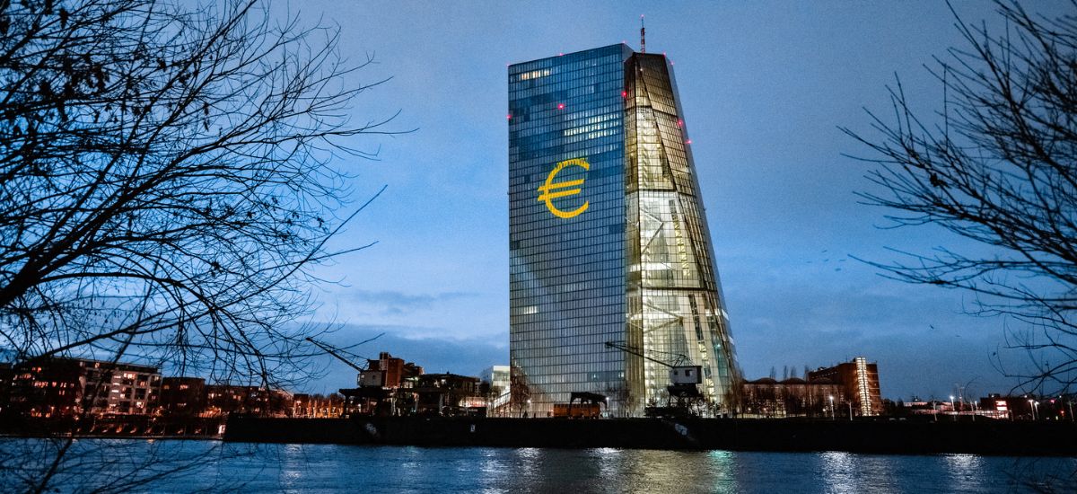 ECB là gì?